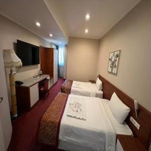Hotel Royal Pristina Kültér fotó